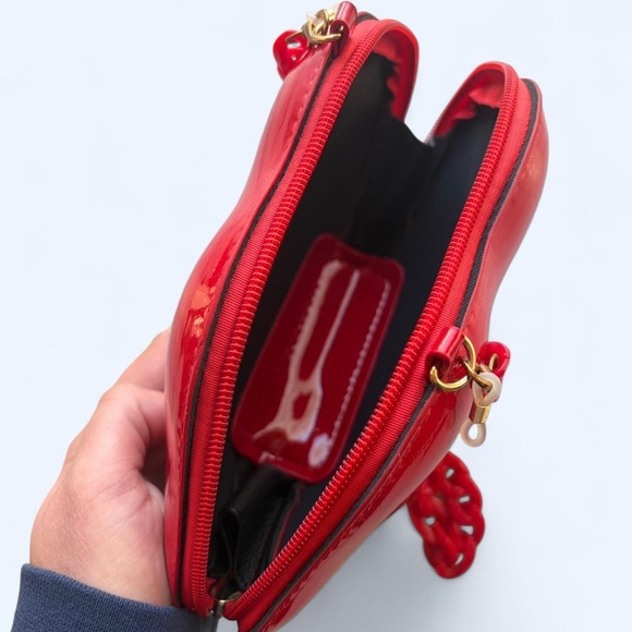 Betsey Johnson Patent Red Lips Purse - Picture 4 of 7